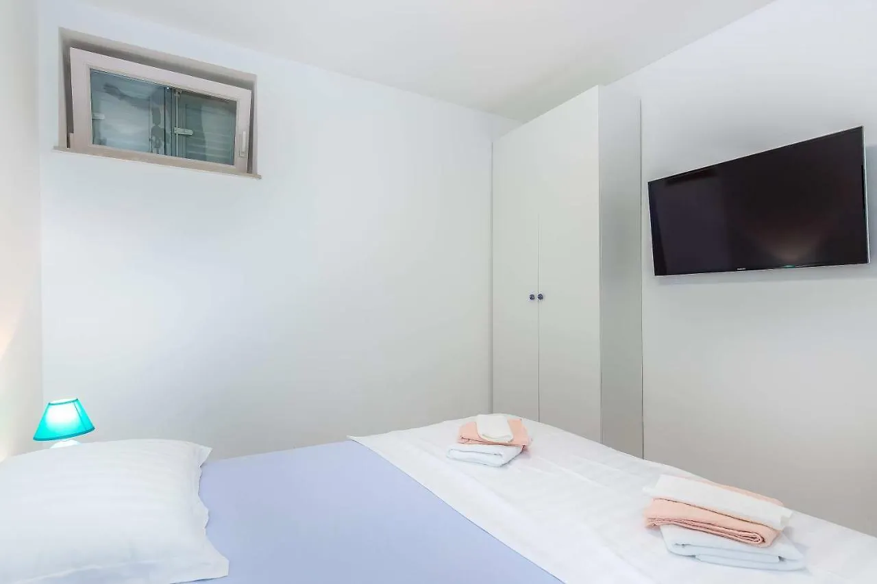 Apartments Selce