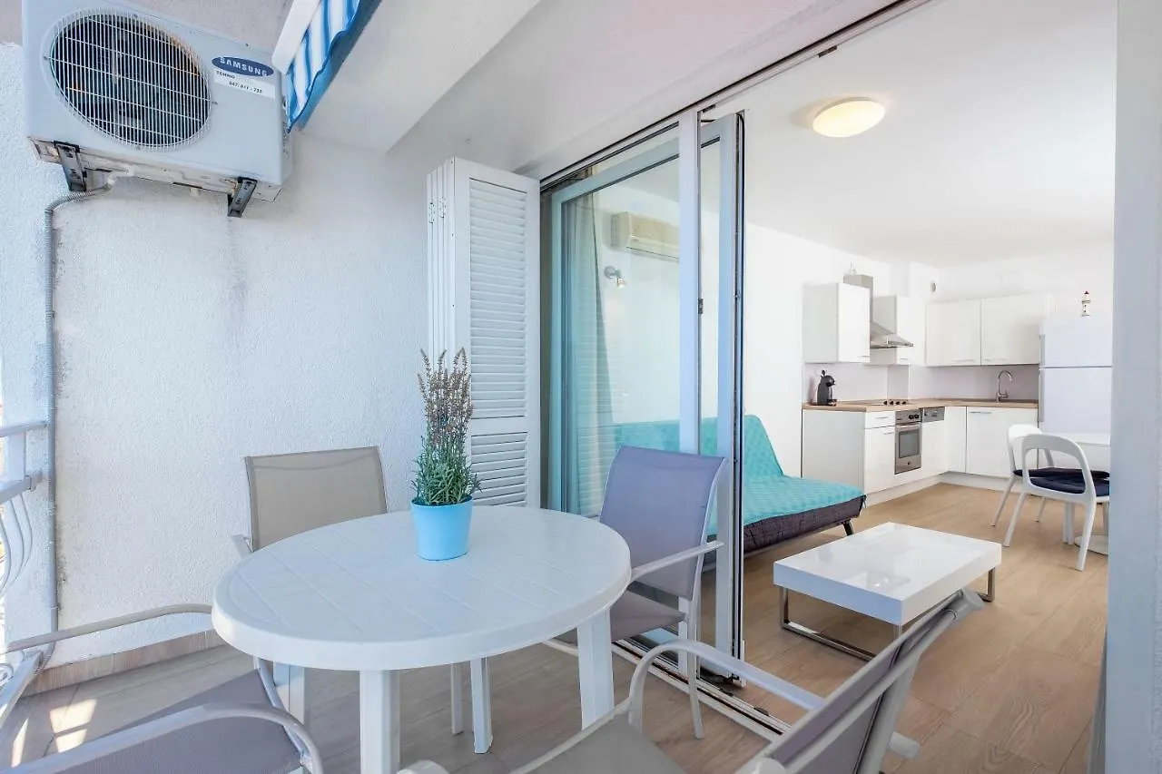 Apartments Selce 0*,  Croatia